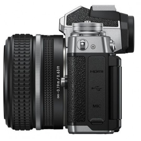 Nikon Z fc + 28mm f/2.8 SE Silver (SKU N-VOA090K001)