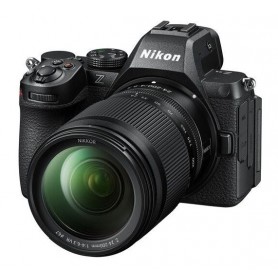Nikon Z5II + เลนส์ 24-200mm f/4-6.3 VR (SKU N-VOA170K003)