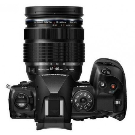 أوليمبوس OM System OM-1 + عدسة 12-40 مم (رمز المنتج V210011BE000)
