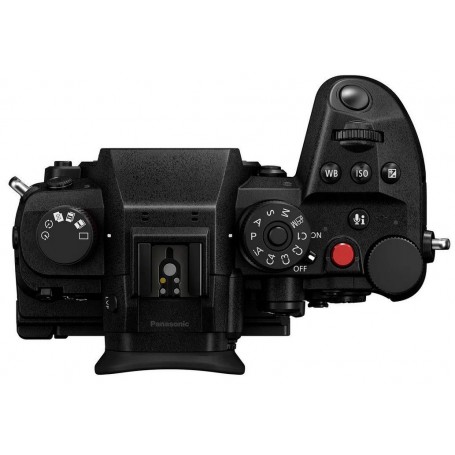 Panasonic GH7 + Lente 12-60mm f/3.5-5.6 (SKU DC-GH7ME)
