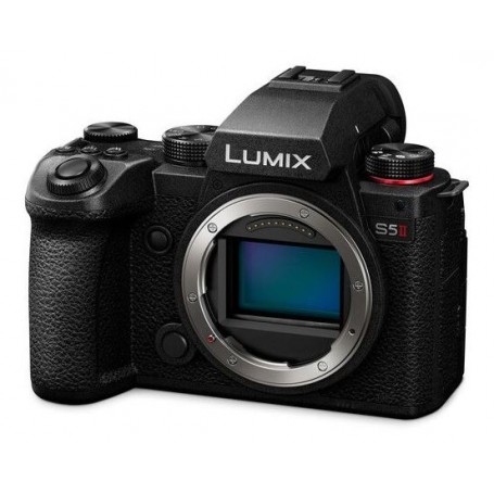 Panasonic S5 II con obiettivo 20-60mm 3.5-5.6. (SKU DC-S5M2KE)