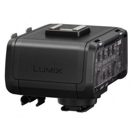 Panasonic S5 II con obiettivo Lumix S 50mm f/1.8 + DMW-XLR1 (SKU BUN1-DC-S5M2CE-XLR1)