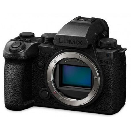 Panasonic S5 II X dengan Lensa 18-40mm (SKU DC-S5M2XNE)