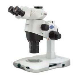 میکروسکوپ استریو زوم مدل SZX16 از شرکت Evident Olympus، سه‌چشمی، نسبت زوم ۱۶.۴:۱، بزرگنمایی ۷ تا ۱۱۵ برابر، فاصله کاری ۶۰ میلی‌م