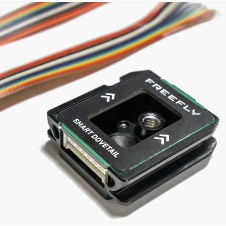 Adapter za tovor Prosta letenja s pametno lastovičjo repico
