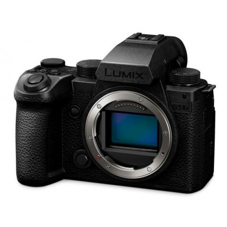 Беззеркальная камера Panasonic Lumix DC-S5M2XE